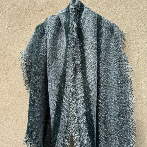 TORRID Green/White Marled Fringe Long Warm Bias Cut Scarf Wrap - Picture 3 of 9